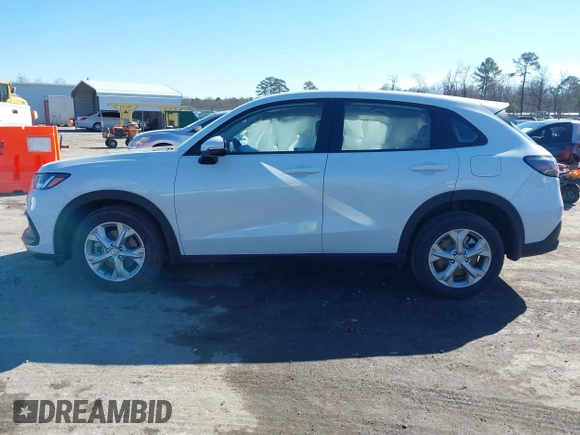 2024 Honda HR-V LX with VIN 3CZRZ1H30RM721120, listed as a IAAI auction lot 41570368 with 9,686 mi miles. Bid and sale history available at carsss.com. Image 14.