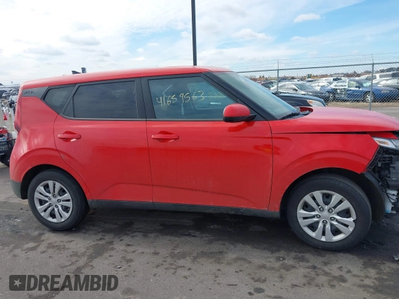 2022 Kia Soul LX with VIN KNDJ23AU4N7157451, listed as a IAAI auction lot 41659563 with 39,250 mi miles. Bid and sale history available at carsss.com. Image 12.