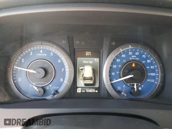 2018 Toyota Sienna LE Auto Access Seat with VIN 5TDKZ3DCXJS916445, listed as a Copart auction lot 62831275 with 104,859 mi miles and Salvage title. Bid and sale history available at DreamBid. Image 9.