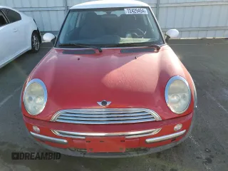 2004 MINI Hardtop with VIN WMWRC33474TJ53569, listed as a Copart auction lot 72429454 with 154,713 mi miles and Salvage Title. Bid and sale history available at DreamBid. Image 5.