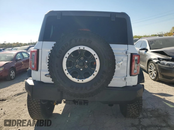 2024 Ford Bronco Outer Banks with VIN 1FMEE8BPXRLA41937, listed as a Copart auction lot 76271294 with 3,947 mi miles and Salvage Title. Bid and sale history available at DreamBid. Image 6.