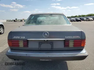 1984 Mercedes-Benz 300 SD with VIN WDBCB20A0EA082551, listed as a Copart auction lot 54059855 with 169,704 mi miles and Clean Title. Bid and sale history available at DreamBid. Image 6.