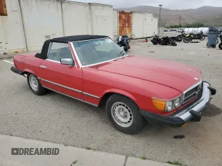 1985 Mercedes-Benz 380 z VIN WDBBA45C9FA017476, wystawiony jako Copart lot #58777585 z przebiegiem 135 805 mil mil oraz Szkoda całkowita • Salvage title. Historia ofert i sprzedaży dostępna na DreamBid. Obrazek 4.