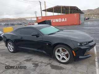 2017 Chevrolet Camaro 1LT z VIN 1G1FB1RS5H0203694, wystawiony jako IAAI lot #41560968 z przebiegiem Nie podano mil oraz . Historia ofert i sprzedaży dostępna na DreamBid. Obrazek 13.