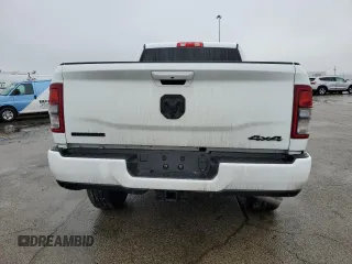 2024 Ram 2500 Big Horn z VIN 3C6UR5DL2RG407021, wystawiony jako Copart lot #43030985 z przebiegiem 2 054 mil mil oraz Szkoda całkowita • Salvage title. Historia ofert i sprzedaży dostępna na DreamBid. Obrazek 6.