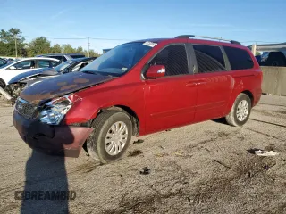 2011 Kia Sedona LX with VIN KNDMG4C78B6410543, listed as a Copart auction lot 73153064 with 149,751 mi miles and Non Repairable. Bid and sale history available at carsss.com. Image 1.