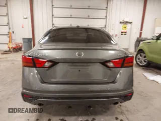 2019 Nissan Altima SR with VIN 1N4BL4CV6KC186522, listed as a IAAI auction lot 41773234 with 95,654 mi miles and . Bid and sale history available at DreamBid. Image 17.