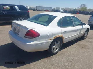 2006 Ford Taurus SE with VIN 1FAFP53U46A139008, listed as a IAAI auction lot 42023003 with 161,662 mi miles. Bid and sale history available at carsss.com. Image 4.