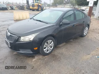 2014 Chevrolet Cruze LS with VIN 1G1PA5SG5E7187746, listed as a IAAI auction lot 41928039 with 98,633 mi miles and . Bid and sale history available at DreamBid. Image 2.