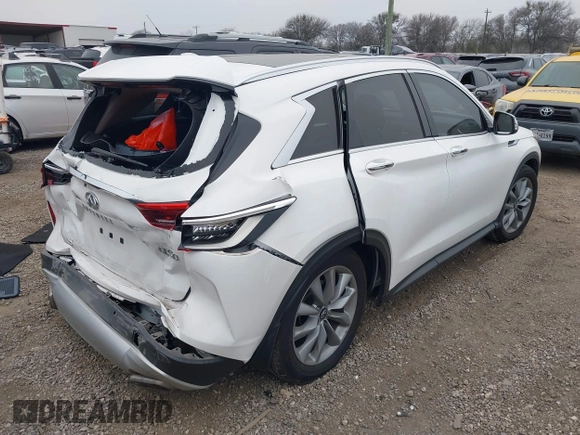 2020 Infiniti QX50 Autograph with VIN 3PCAJ5M1XLF115017, listed as a IAAI auction lot 41531655 with 40,824 mi miles and . Bid and sale history available at DreamBid. Image 4.