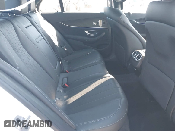 2019 Mercedes-Benz E 300 with VIN WDDZF4JB1KA686212, listed as a IAAI auction lot 41891840 with 30,088 mi miles and . Bid and sale history available at DreamBid. Image 8.