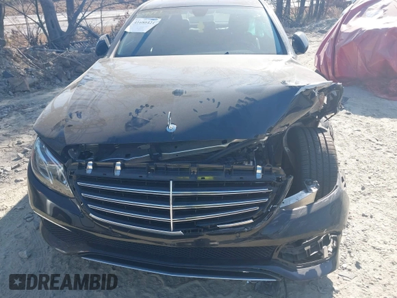 2017 Mercedes-Benz E-Class E 300 Luxury with VIN WDDZF4JB8HA098512, listed as a IAAI auction lot 41680421 with 62,334 mi miles. Bid and sale history available at carsss.com. Image 6.