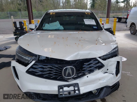 2025 Acura RDX w/A-Spec Pkg with VIN 5J8TC2H63SL010906, listed as a IAAI auction lot 41998918 with 3,061 mi miles. Bid and sale history available at carsss.com. Image 6.