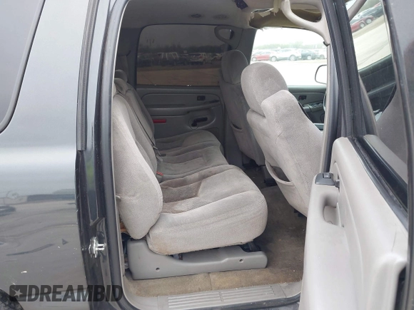 2005 Chevrolet Suburban LT with VIN 3GNEC16Z95G131012, listed as a IAAI auction lot 41249292 with 269,331 mi miles and . Bid and sale history available at DreamBid. Image 8.