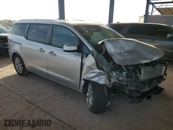2020 Kia Sedona EX with VIN KNDMB5C11L6618720, listed as a Copart auction lot 86385204 with 60,612 mi miles and Salvage Title. Bid and sale history available at carsss.com. Image 4.