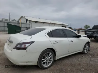 2014 Nissan Maxima SV z VIN 1N4AA5AP9EC441423, wystawiony jako Copart lot #53294005 z przebiegiem 168 094 mil mil oraz Szkoda całkowita • Salvage title. Historia ofert i sprzedaży dostępna na DreamBid. Obrazek 3.