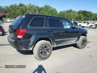 2008 Jeep Grand Cherokee Laredo with VIN 1J8GR48KX8C102393, listed as a Copart auction lot 69696834 with 173,049 mi miles and Salvage Title. Bid and sale history available at carsss.com. Image 3.