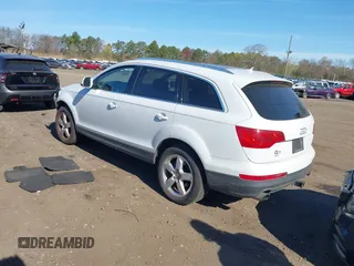 2013 Audi Q7 Premium Plus z VIN WA1LGAFE7DD000118, wystawiony jako IAAI lot #42061733 z przebiegiem 126 673 mil mil oraz . Historia ofert i sprzedaży dostępna na DreamBid. Obrazek 3.
