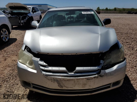 2007 Toyota Avalon XL z VIN 4T1BK36B77U194327, wystawiony jako Copart lot #57345135 z przebiegiem 189 484 mil mil oraz Szkoda całkowita • Salvage title. Historia ofert i sprzedaży dostępna na DreamBid. Obrazek 5.