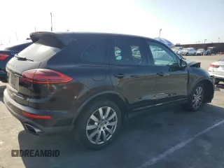 2017 Porsche Cayenne with VIN WP1AA2A20HKA80640, listed as a Copart auction lot 61038585 with 60,893 mi miles and Salvage title. Bid and sale history available at DreamBid. Image 3.