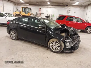2017 Ford Focus Titanium с VIN 1FADP3J21HL273673, выставлен на аукционе IAAI как лот 41861594 с пробегом 114 021 миль миль и . История ставок и продаж доступна на DreamBid. Изображение 1.