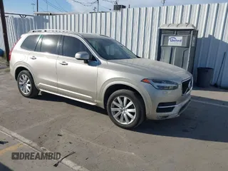 2016 Volvo XC90 T6 Momentum with VIN YV4A22PK5G1071505, listed as a IAAI auction lot 41702501 with 154,679 mi miles. Bid and sale history available at carsss.com. Image 1.