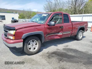 2006 Chevrolet Silverado 1500 LT2 with VIN 1GCEK19B16Z239586, listed as a Copart auction lot 54582435 with 214,211 mi miles and Clean Title. Bid and sale history available at carsss.com. Image 1.