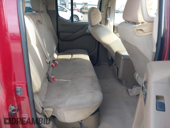 2007 Nissan Frontier SE z VIN 1N6AD07UX7C418640, wystawiony jako IAAI lot #42074654 z przebiegiem 302 031 mil mil oraz . Historia ofert i sprzedaży dostępna na DreamBid. Obrazek 8.