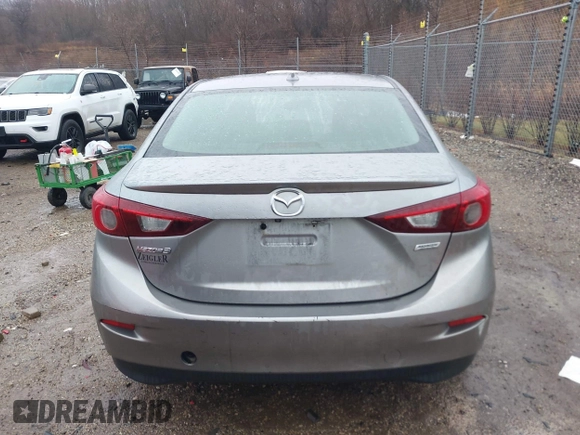 2016 Mazda 3 i Grand Touring z VIN 3MZBM1X74GM245295, wystawiony jako IAAI lot #41079843 z przebiegiem 183 480 mil mil oraz . Historia ofert i sprzedaży dostępna na DreamBid. Obrazek 16.