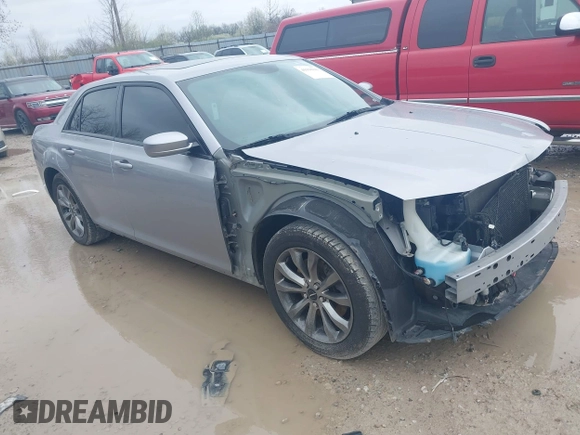 2014 Chrysler 300 with VIN 2C3CCAGG8EH384100, listed as a IAAI auction lot 41918940 with 139,597 mi miles. Bid and sale history available at carsss.com. Image 1.