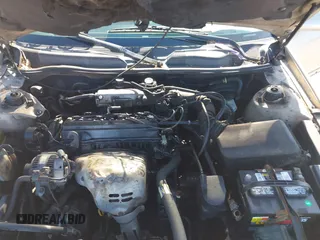 2001 Toyota Camry CE with VIN 4T1BG22K81U075419, listed as a IAAI auction lot 41994243 with 176,157 mi miles. Bid and sale history available at carsss.com. Image 10.