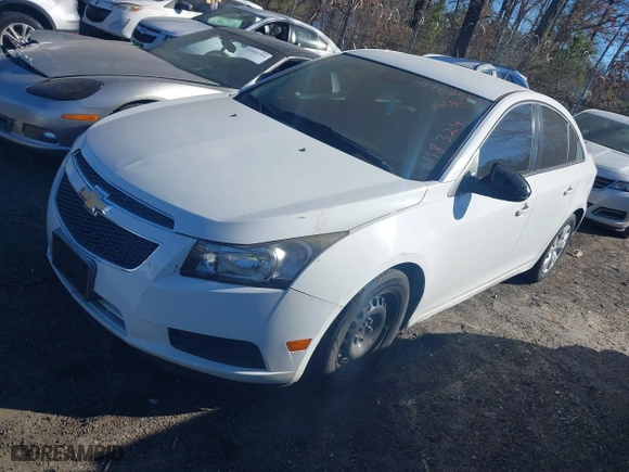 2013 Chevrolet Cruze LS with VIN 1G1PA5SH9D7118324, listed as a IAAI auction lot 41702565 with 161,135 mi miles. Bid and sale history available at carsss.com. Image 2.