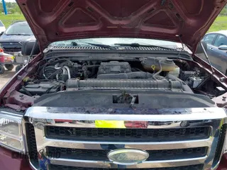 2006 Ford F-250 XL with VIN 1FTSW215X6ED36781, listed as a IAAI auction lot 42126563 with 130,796 mi miles and . Bid and sale history available at DreamBid. Image 10.