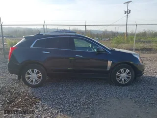 2014 Cadillac SRX Luxury Collection with VIN 3GYFNEE32ES610813, listed as a IAAI auction lot 42098401 with 112,000 mi miles. Bid and sale history available at carsss.com. Image 13.