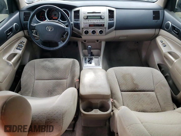 2006 Toyota Tacoma PreRunner z VIN 3TMJU62N16M012992, wystawiony jako Copart lot #55674465 z przebiegiem 290 248 mil mil oraz Szkoda całkowita • Salvage title. Historia ofert i sprzedaży dostępna na DreamBid. Obrazek 8.