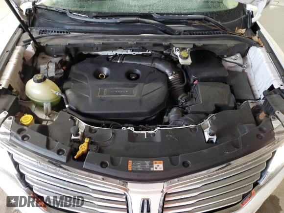 2017 Lincoln MKC Premiere z VIN 5LMCJ1D91HUL51490, wystawiony jako Copart lot #58367225 z przebiegiem 94 861 mil mil oraz Szkoda całkowita • Salvage title. Historia ofert i sprzedaży dostępna na DreamBid. Obrazek 12.