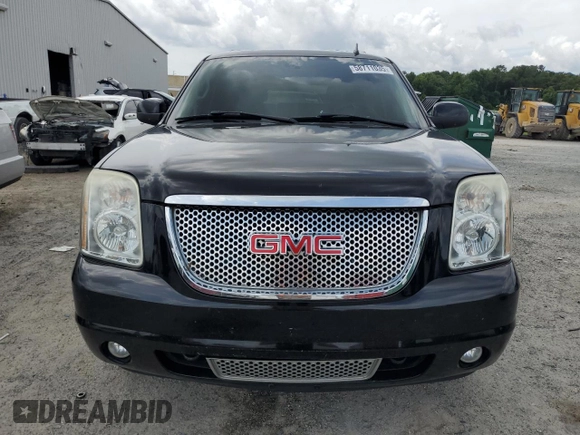 2007 GMC Yukon Denali z VIN 1GKFK63877J243158, wystawiony jako Copart lot #58711035 z przebiegiem 183 537 mil mil oraz Czysty tytuł • Clean title. Historia ofert i sprzedaży dostępna na DreamBid. Obrazek 5.