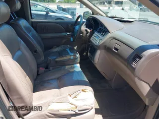 2001 Toyota Sienna LE z VIN 4T3ZF13C11U365141, wystawiony jako IAAI lot #42336826 z przebiegiem 347 176 mil mil oraz . Historia ofert i sprzedaży dostępna na DreamBid. Obrazek 5.