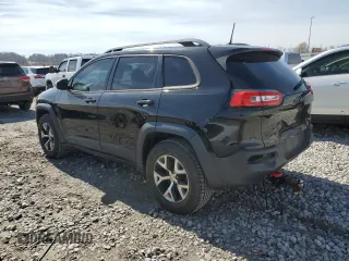 2017 Jeep Cherokee Trailhawk L Plus with VIN 1C4PJMBB5HW513075, listed as a Copart auction lot 49499425 with 136,185 mi miles and Salvage Title. Bid and sale history available at carsss.com. Image 2.