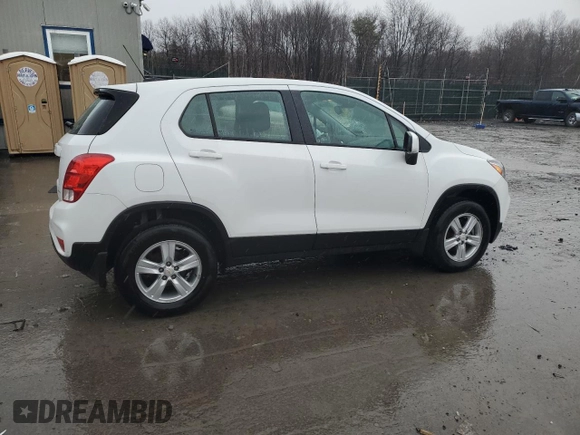 2021 Chevrolet Trax LS with VIN KL7CJNSB3MB344113, listed as a Copart auction lot 47394635 with 34,465 mi miles and Salvage Title. Bid and sale history available at carsss.com. Image 3.