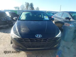 2023 Hyundai Elantra SEL z VIN KMHLM4AG6PU395983, wystawiony jako IAAI lot #41475408 z przebiegiem 45 478 mil mil oraz . Historia ofert i sprzedaży dostępna na DreamBid. Obrazek 12.