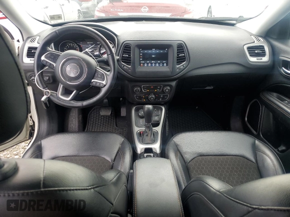 2020 Jeep Compass North z VIN 3C4NJDBB7LT228982, wystawiony jako Copart lot #55665605 z przebiegiem 33 715 mil mil oraz Szkoda całkowita • Salvage title. Historia ofert i sprzedaży dostępna na DreamBid. Obrazek 8.