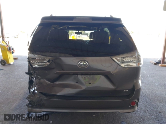 2015 Toyota Sienna SE with VIN 5TDXK3DC1FS667924, listed as a IAAI auction lot 42062805 with 123,504 mi miles. Bid and sale history available at carsss.com. Image 16.