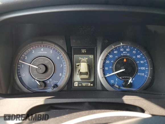 2015 Toyota Sienna XLE с VIN 5TDYK3DC3FS640597, выставлен на аукционе Copart как лот 59334555 с пробегом 187 728 миль миль и Списание • Salvage title. История ставок и продаж доступна на DreamBid. Изображение 9.