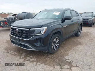 2024 Volkswagen Atlas SE с VIN 1V2LE2CA4RC229547, выставлен на аукционе IAAI как лот 42062372 с пробегом 12 237 миль миль и . История ставок и продаж доступна на DreamBid. Изображение 17.