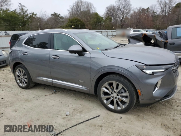 2021 Buick Envision Avenir with VIN LRBFZSR47MD196789, listed as a Copart auction lot 48787165 with 20,551 mi miles and Salvage Title. Bid and sale history available at carsss.com. Image 4.