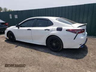 2020 Toyota Camry SE z VIN 4T1G11AKXLU390146, wystawiony jako Copart lot #60742385 z przebiegiem 52 798 mil mil oraz Czysty tytuł • Clean title. Historia ofert i sprzedaży dostępna na DreamBid. Obrazek 2.