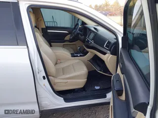 2014 Toyota Highlander XLE with VIN 5TDKKRFH9ES034849, listed as a IAAI auction lot 41792720 with 171,521 mi miles. Bid and sale history available at carsss.com. Image 5.
