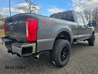 2024 Ford Super Duty F-250 SRW XL with VIN 1FT7W2BA4RED06617, listed as a Copart auction lot 52746465 with 1,220 mi miles and Clean Title. Bid and sale history available at carsss.com. Image 4.