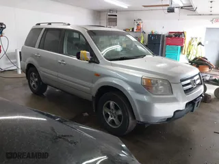 2008 Honda Pilot EX-L with VIN 5FNYF18758B006821, listed as a IAAI auction lot 41642008 with 195,678 mi miles. Bid and sale history available at carsss.com. Image 1.